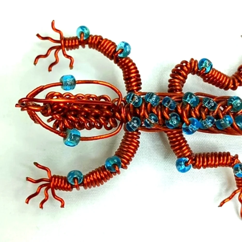 Handmade Copper Wire Lizard Gecko Pin Brooch With Beads - Picture 3 of 7